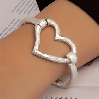 Einfaches Geometrisches Herz Open Cuff Armband – Stilvoll & Vielseitig