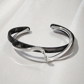 Vergoldetes Wellenförmiges 18K Cuff-Armband – Minimalistische Eleganz