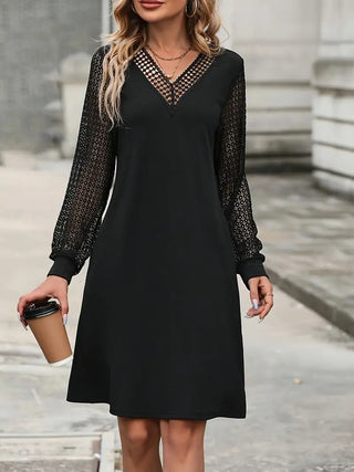 Elegantes Damen Kleid mit Spitze, V-Ausschnitt und langen Ärmeln – Stretchstoff