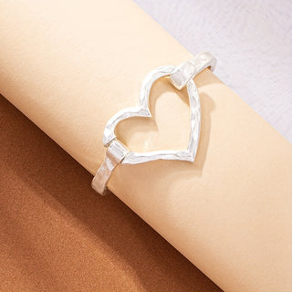 Einfaches Geometrisches Herz Open Cuff Armband – Stilvoll & Vielseitig