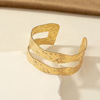 Luxuriöses Statement Goldarmband – Elegant & Vielseitig