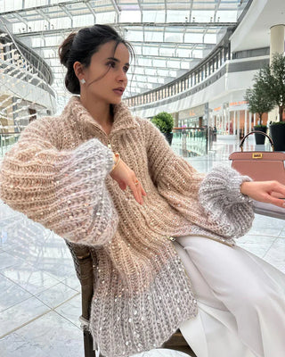 Selina - Der elegante, glitzernde Seiden-Cardigan-Pullover